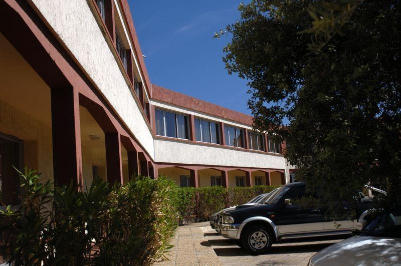 Hotel Le Lagon Rochefort-du-Gard Exterior photo